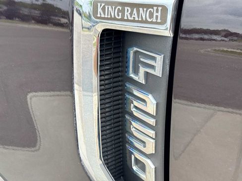 Used 2018 Ford F250 King Ranch w/ King Ranch Ultimate Package AWD/4WD image 12