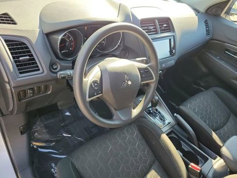 Used 2025 Mitsubishi Outlander Sport ES image 19