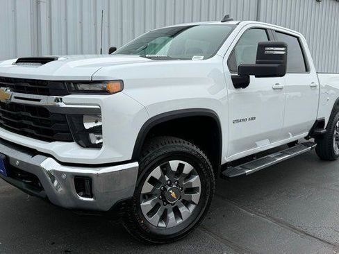 Used 2025 Chevrolet Silverado 2500 LT w/ Safety Package AWD/4WD image 1