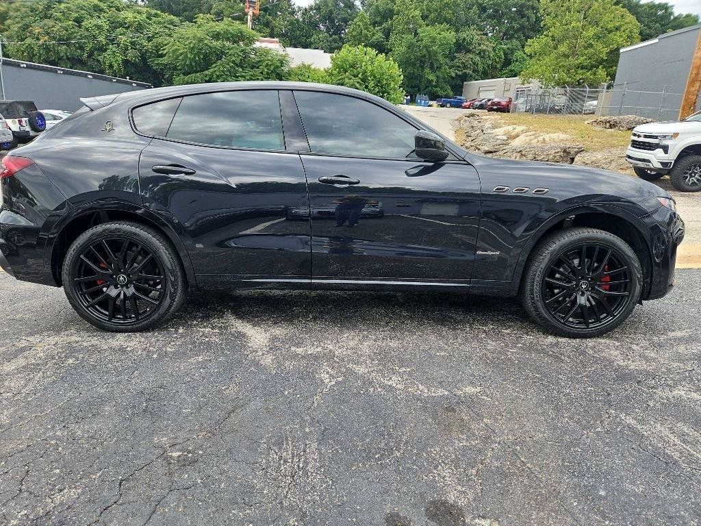 Used 2019 Maserati Levante GranSport AWD/4WD image 7