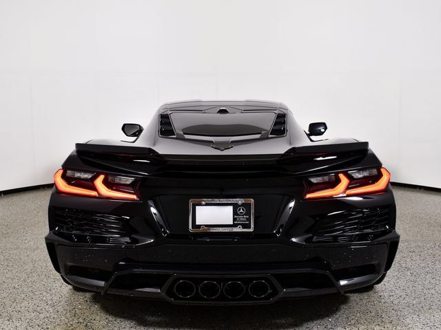 Used 2024 Chevrolet Corvette Z06 RWD image 5