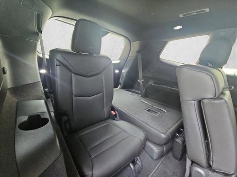 Used 2024 Cadillac XT6 Luxury FWD image 17