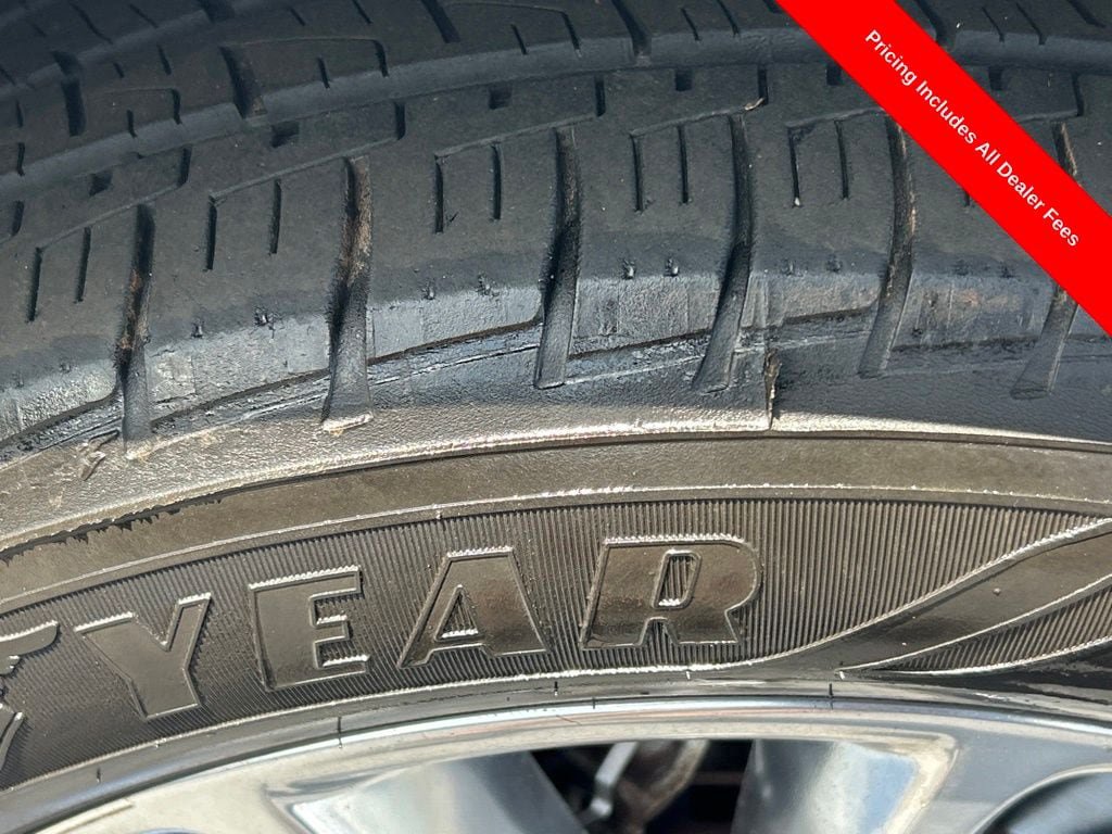 Used 2014 Ford Explorer XLT w/ Equipment Group 202A FWD image 26