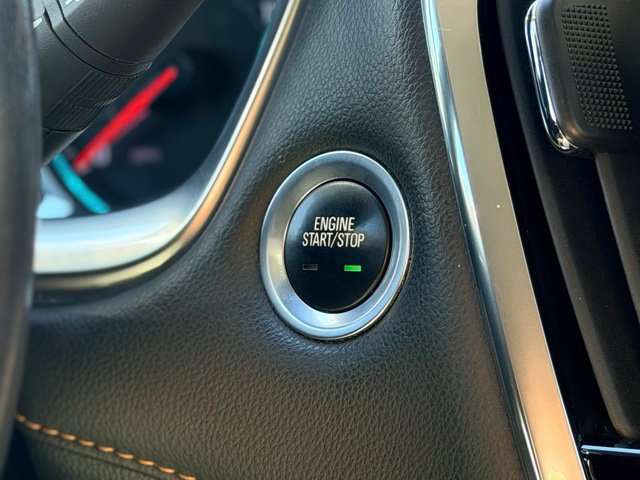 Used 2018 Chevrolet Traverse LT FWD image 13