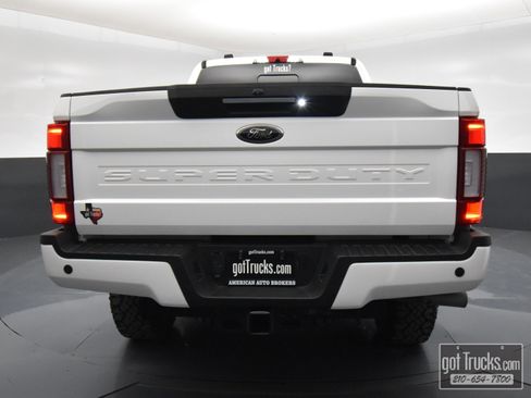 Used 2022 Ford F250 Lariat w/ Tremor Off-Road Package image 5