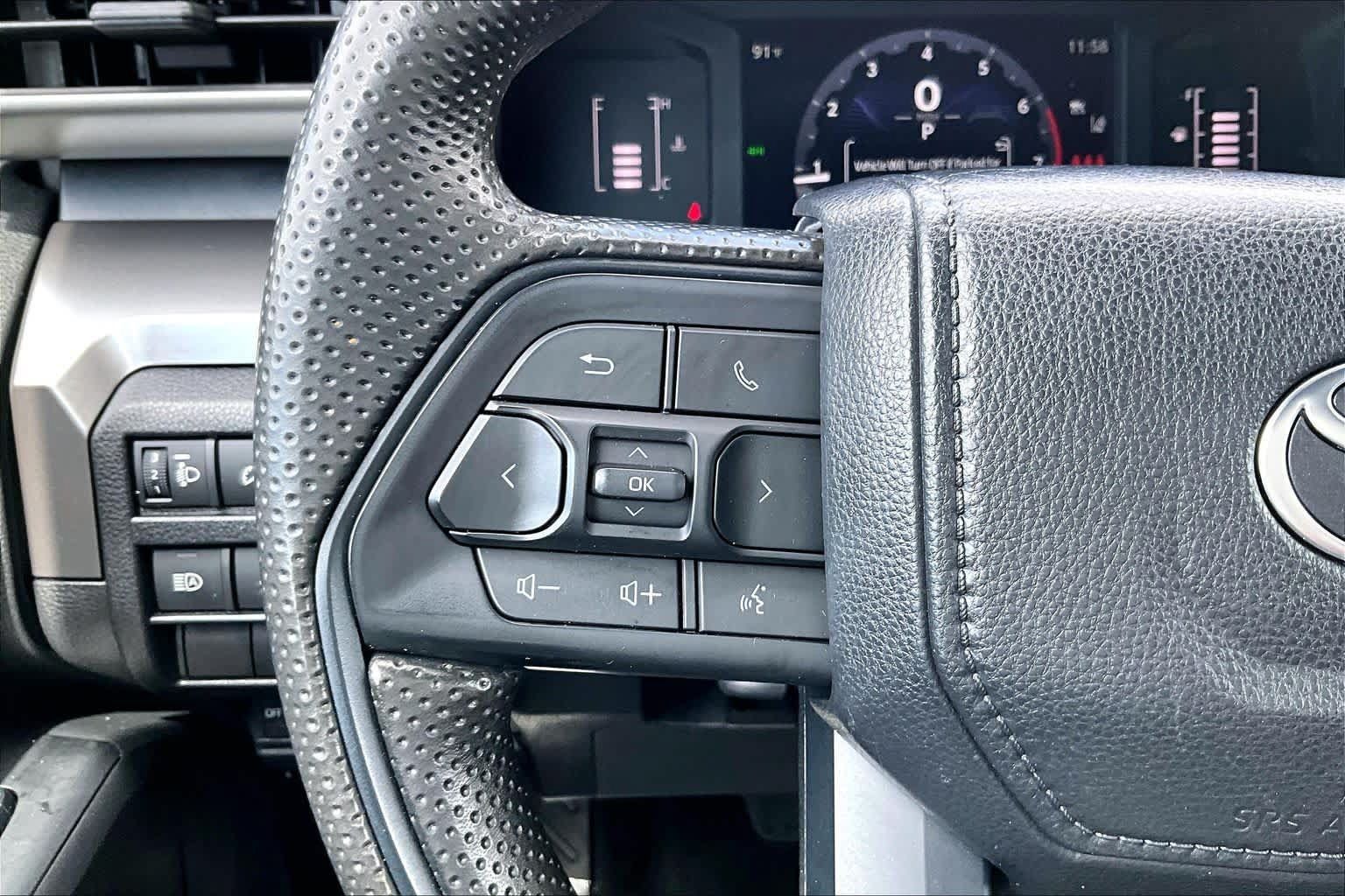 Used 2024 Toyota Tacoma SR5 AWD/4WD image 23