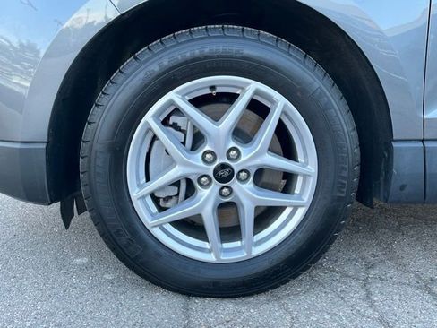 Used 2024 Ford Edge SEL image 9