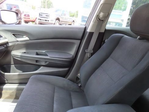 Used 2012 Honda Accord LX image 18