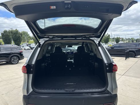 Used 2025 Toyota Grand Highlander AWD image 28