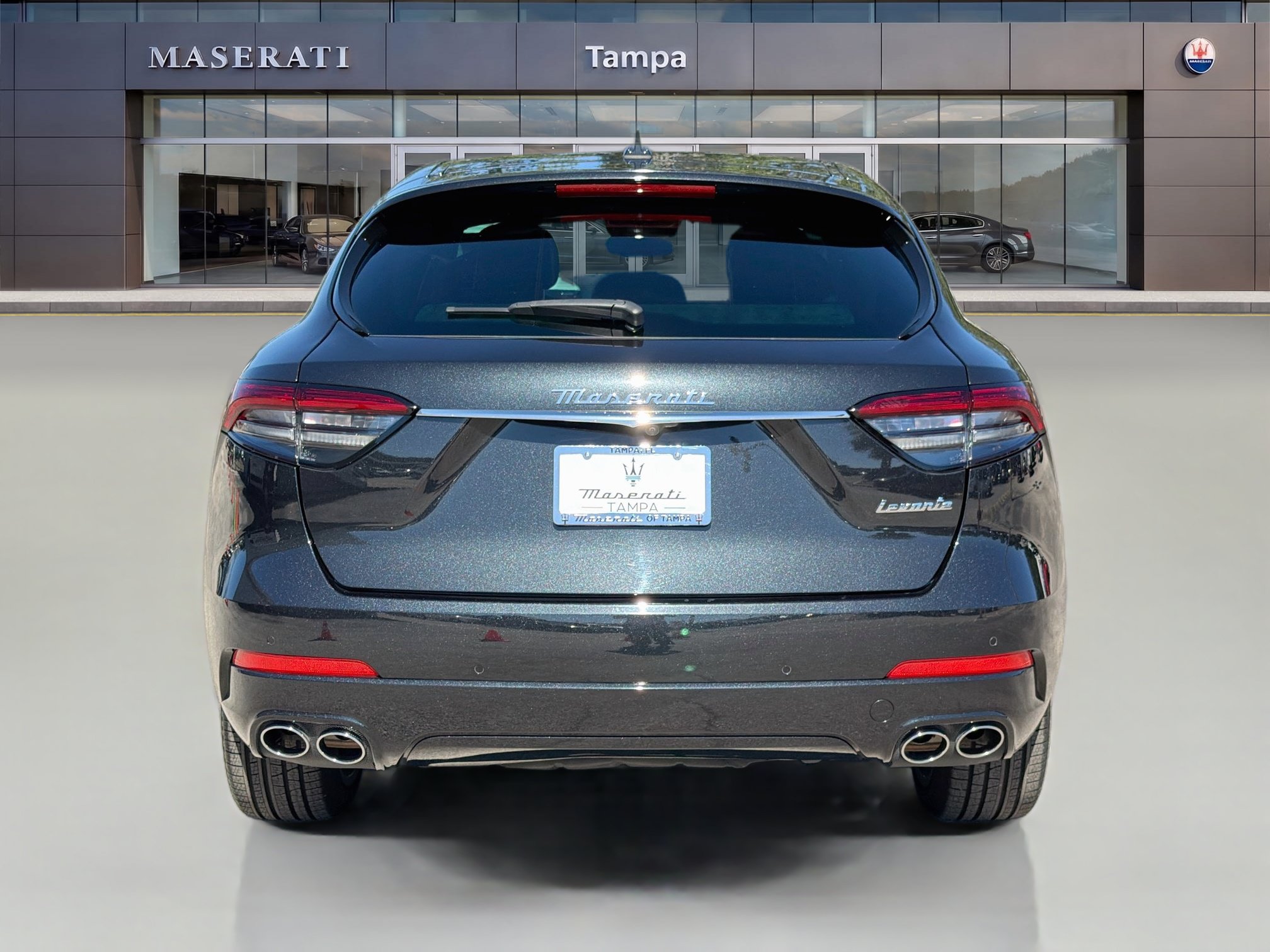 Used 2023 Maserati Levante GT AWD/4WD image 4