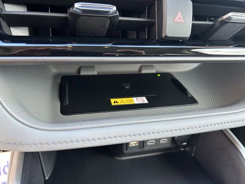 Certified 2024 Toyota Highlander XLE image 29