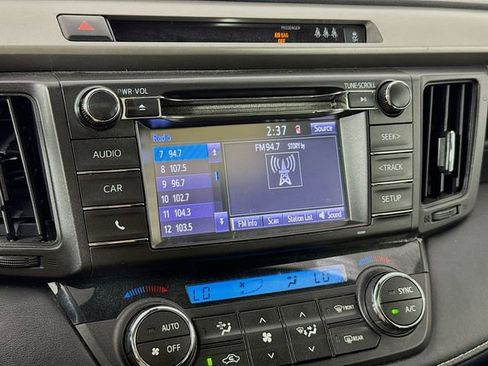 Used 2018 Toyota RAV4 XLE image 33