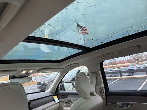 New 2026 Volvo XC90 B6 Ultra w/ Protection Package Premier image 9