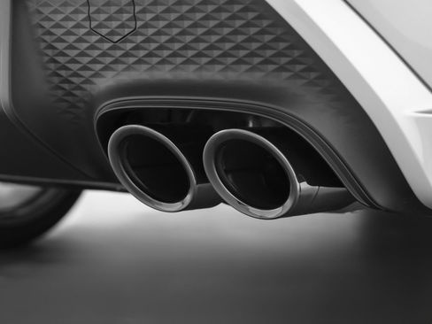 Certified 2026 Porsche Macan Turbo AWD/4WD image 18