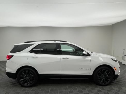 Used 2023 Chevrolet Equinox RS w/ LPO, Floor Liner Package FWD image 6