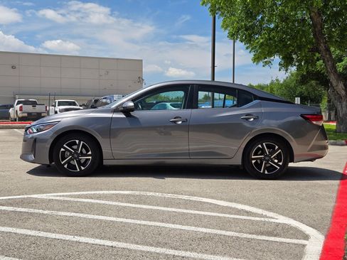 Used 2024 Nissan Sentra SV FWD image 6