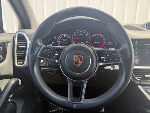 Used 2019 Porsche Cayenne AWD/4WD image 12
