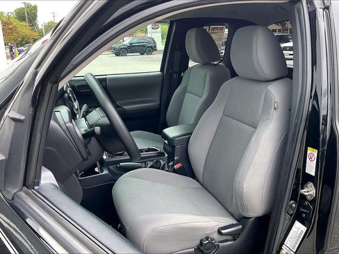 Used 2019 Toyota Tacoma SR AWD/4WD image 29