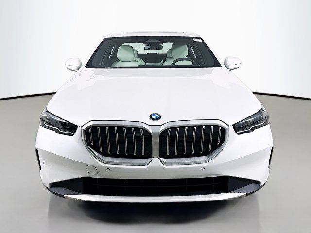 Used 2026 BMW 530i xDrive w/ Premium Package AWD/4WD image 2