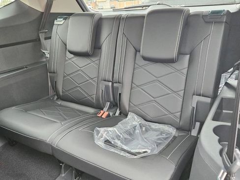 New 2026 Volkswagen Atlas SE image 9