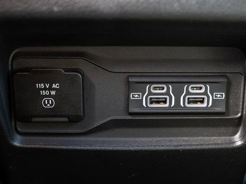 Used 2024 Jeep Grand Cherokee Altitude AWD/4WD image 9