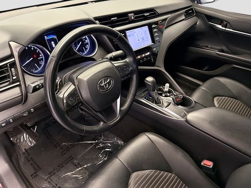 Used 2019 Toyota Camry SE w/ Protection Package (Q2) image 7