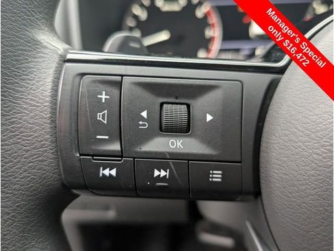 Used 2021 Nissan Rogue SV image 17