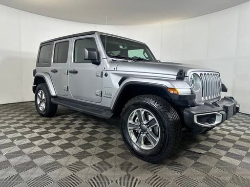 Used 2020 Jeep Wrangler Unlimited Sahara image 2
