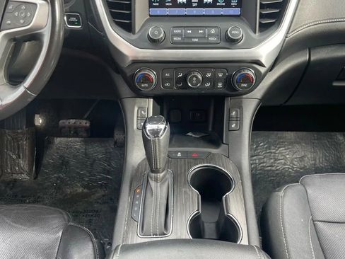 Used 2019 GMC Acadia SLT image 15