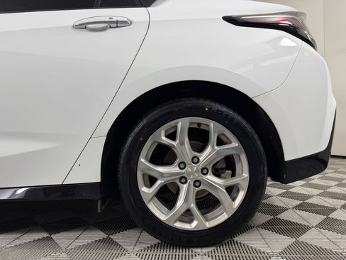 Used 2018 Chevrolet Volt Premier w/ Driver Confidence Package image 27