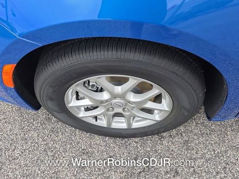 New 2026 Chrysler Pacifica Select image 19