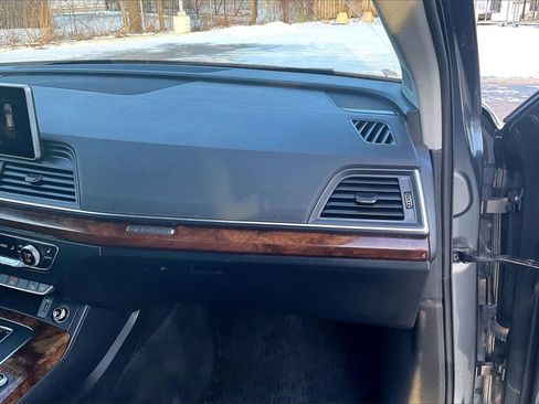 Used 2018 Audi Q5 2.0T Premium Plus w/ Premium Plus Package image 16