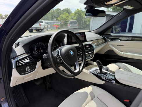 Used 2018 BMW 530i xDrive AWD/4WD image 10
