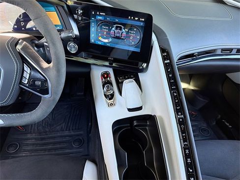 Used 2025 Chevrolet Corvette E-Ray w/ Stealth Interior Trim Package image 18