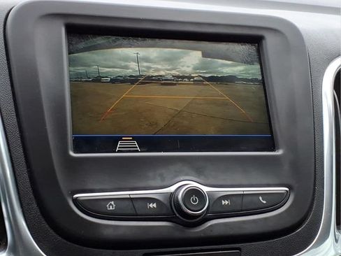 Used 2019 Chevrolet Equinox LT FWD image 10