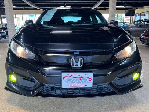 Used 2021 Honda Civic Sport image 2