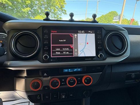 Used 2022 Toyota Tacoma SR5 AWD/4WD image 28