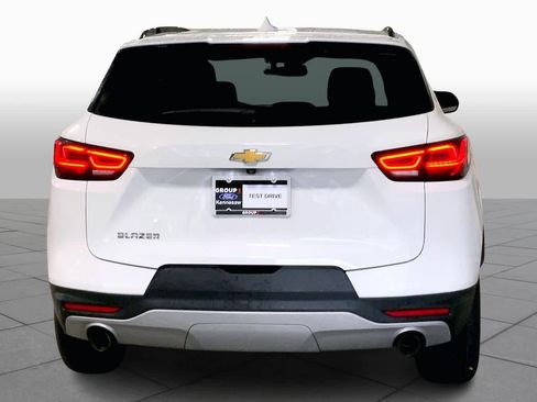 Used 2024 Chevrolet Blazer LT w/ Convenience Package image 4
