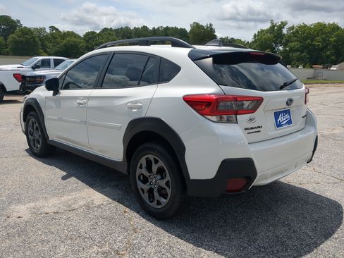Used 2022 Subaru Crosstrek 2.5i Sport w/ Moonroof Package AWD/4WD image 5