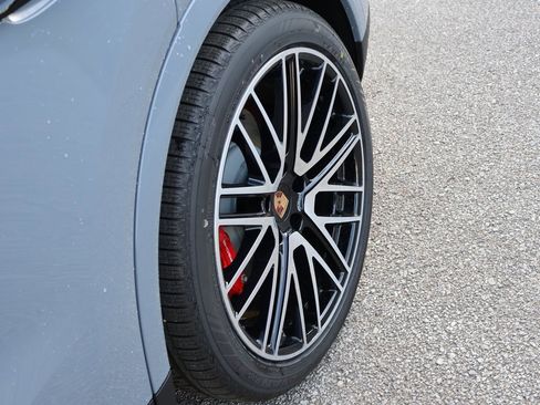 New 2026 Porsche Cayenne S image 41