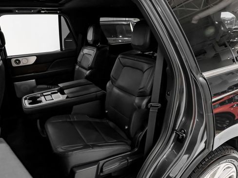 Used 2023 Lincoln Navigator Reserve image 39