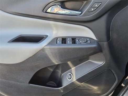 Used 2022 Chevrolet Equinox LT image 31