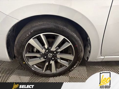 Used 2021 Nissan Versa SV FWD image 22