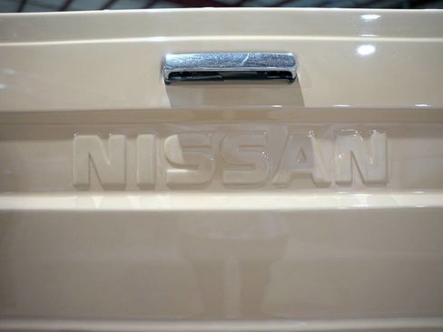 Used 1986 Nissan Pickup 4x4 King Cab image 24