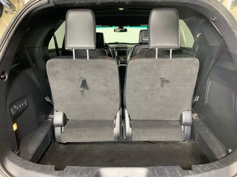 Used 2017 Ford Explorer Limited w/ Equipment Group 301A AWD/4WD image 25