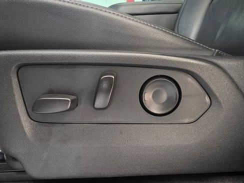 Used 2021 Chevrolet Tahoe LT w/ LT Signature Package image 16