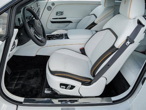 New 2025 Rolls-Royce Spectre Black Badge image 22