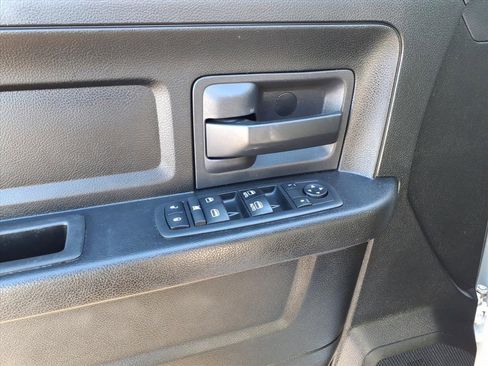 Used 2019 RAM 1500 Express w/ Express Value Package image 4