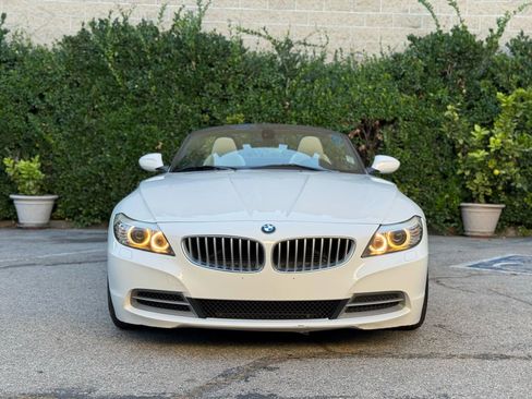 Used 2011 BMW Z4 sDrive35i image 8