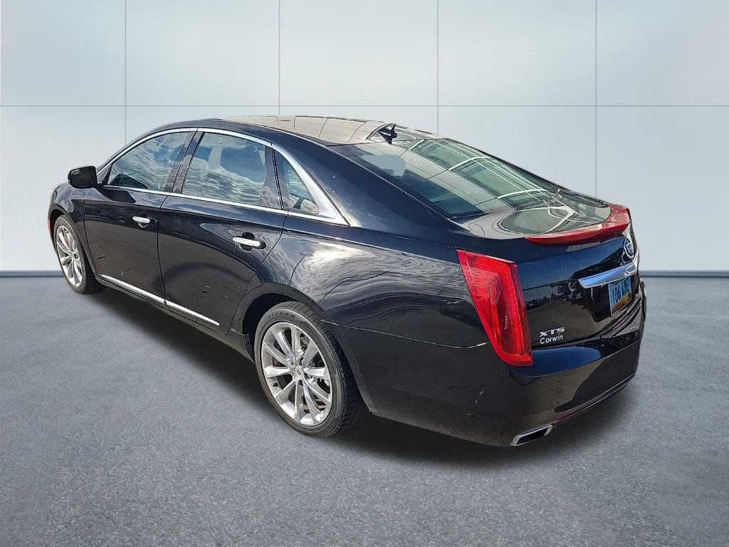 Used 2013 Cadillac XTS Premium FWD image 3